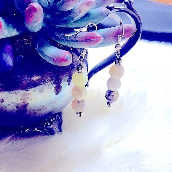 🆕Beautiful Handcrafted Colorful Natural Gemstone Flower Agates Beaded Earrings - Picture 10 of 16